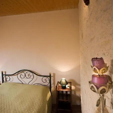 La Ferme Des Ecluseaux 住宿加早餐酒店 Saint-Pierre-le-Vieux (Vendee)